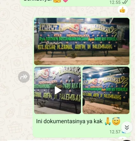 Pengiriman Papan Bunga Duka Tinumpuk Juntinyuat