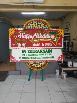 Papan Bunga di Tinumpuk Juntinyuat