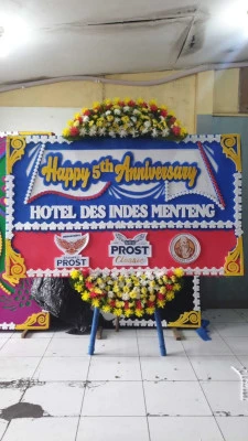 Papan Bunga di Tinumpuk Juntinyuat
